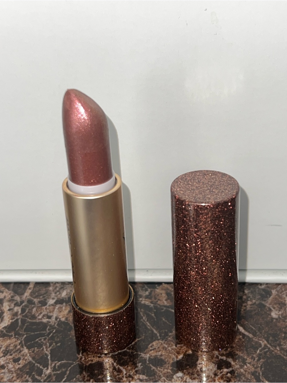 Too Faced Metallic Lipstick - THAT GIRL NO BOX